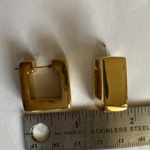 SOLID 18K Yellow Gold Rectangular Hoop Earrings - Picture 9 of 10